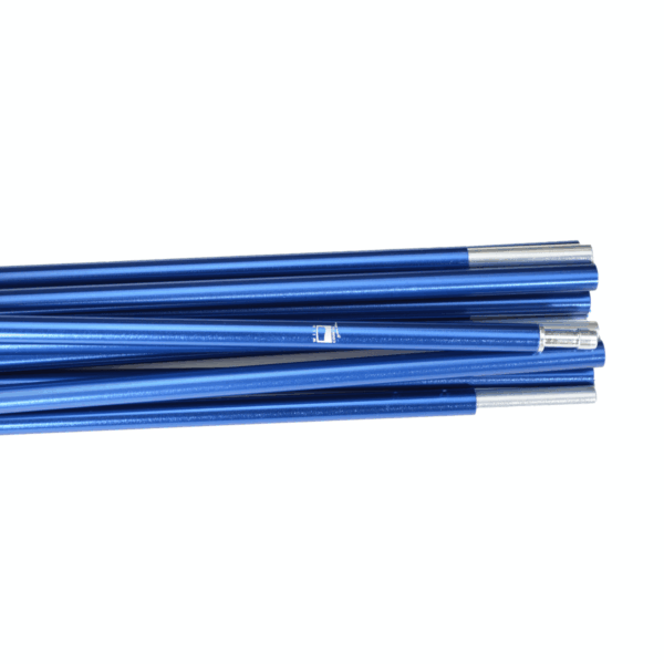 Hoolie-Compact-2-ETC-Blue-Pole-close-up-3.png Stack of metallic blue aluminium poles with silver connector ends, arranged diagonally on a white background