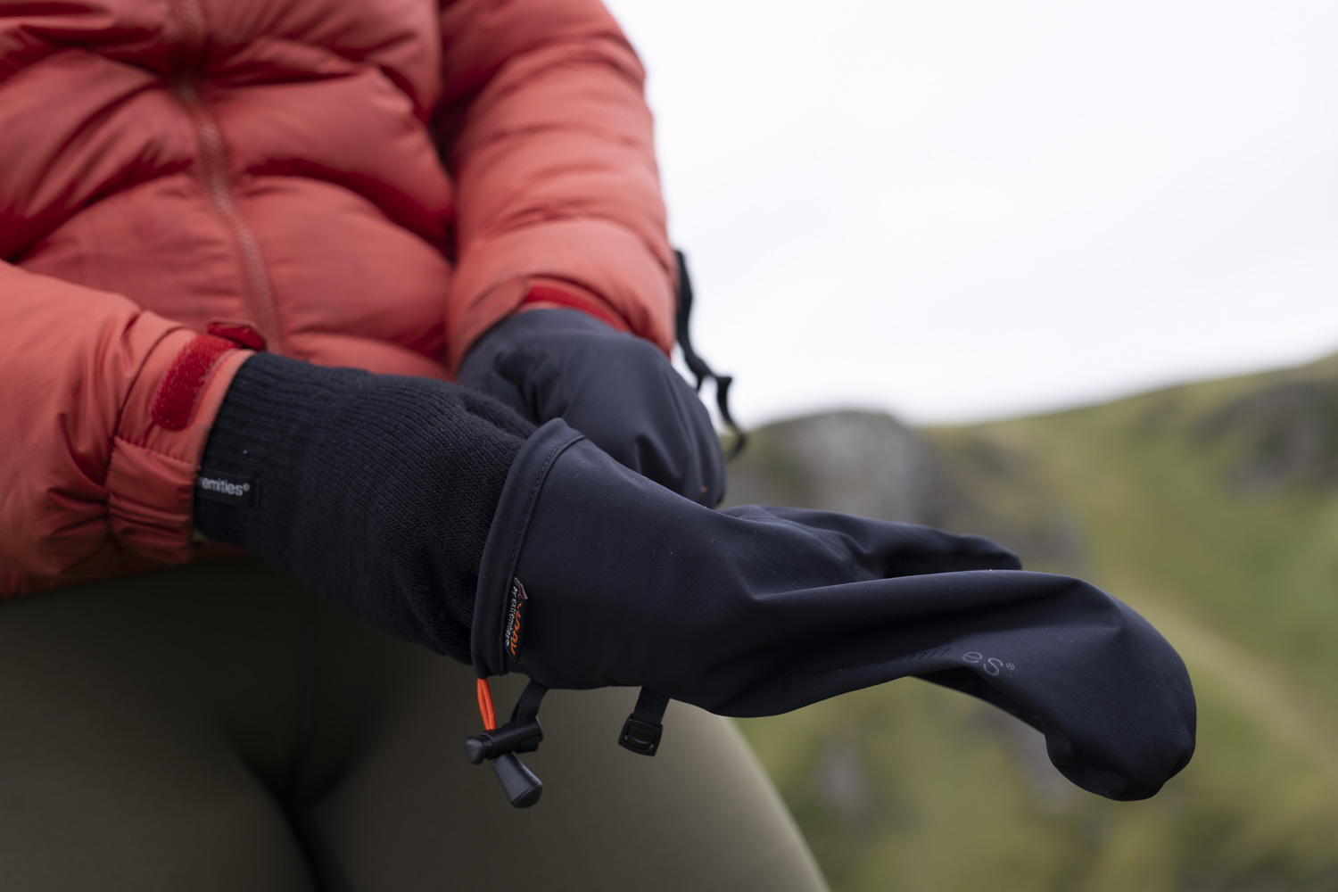 Monsoon Mitt
