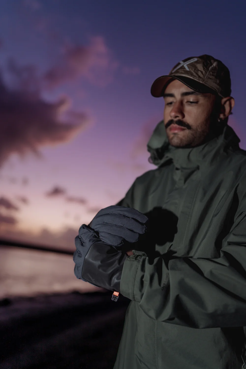 LS_AW26_AuroraLiteGlove - TrailCap_1 Aurora Lite Glove